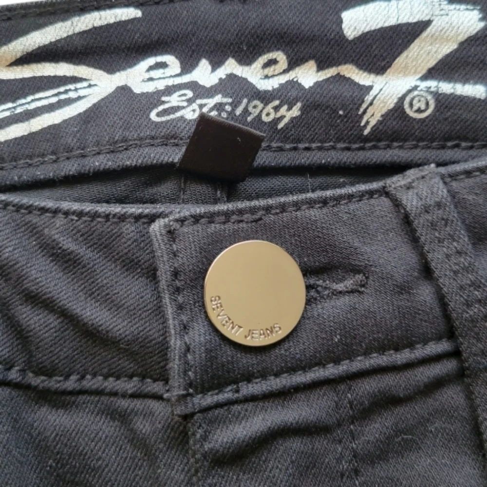 RARE NWOT Seven7‎ Black Denim Jeans Size 6